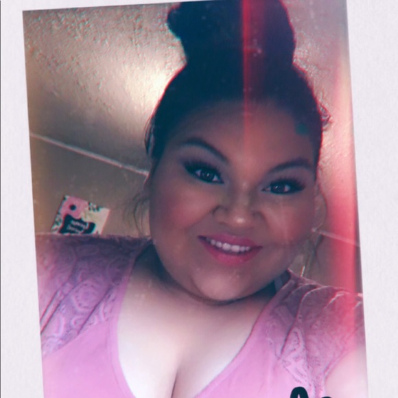 Meet your Posher, Delyssa - Picture 1 of 1